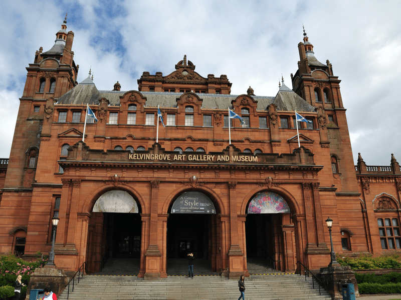 Kelvingrove Kunstmuseum en galerij vooraanzicht